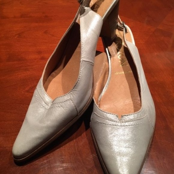 Karston Slingbacks - Pearlized White / Size 10.5 - Picture 1 of 6